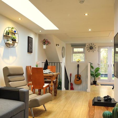 Top Floor Apartment In Islington Londra Dış mekan fotoğraf